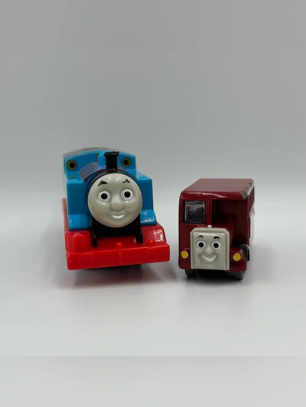 RARE Y2K Thomas the Train & Friends Motorized Thomas & Bertie Bus Train Toy Lot